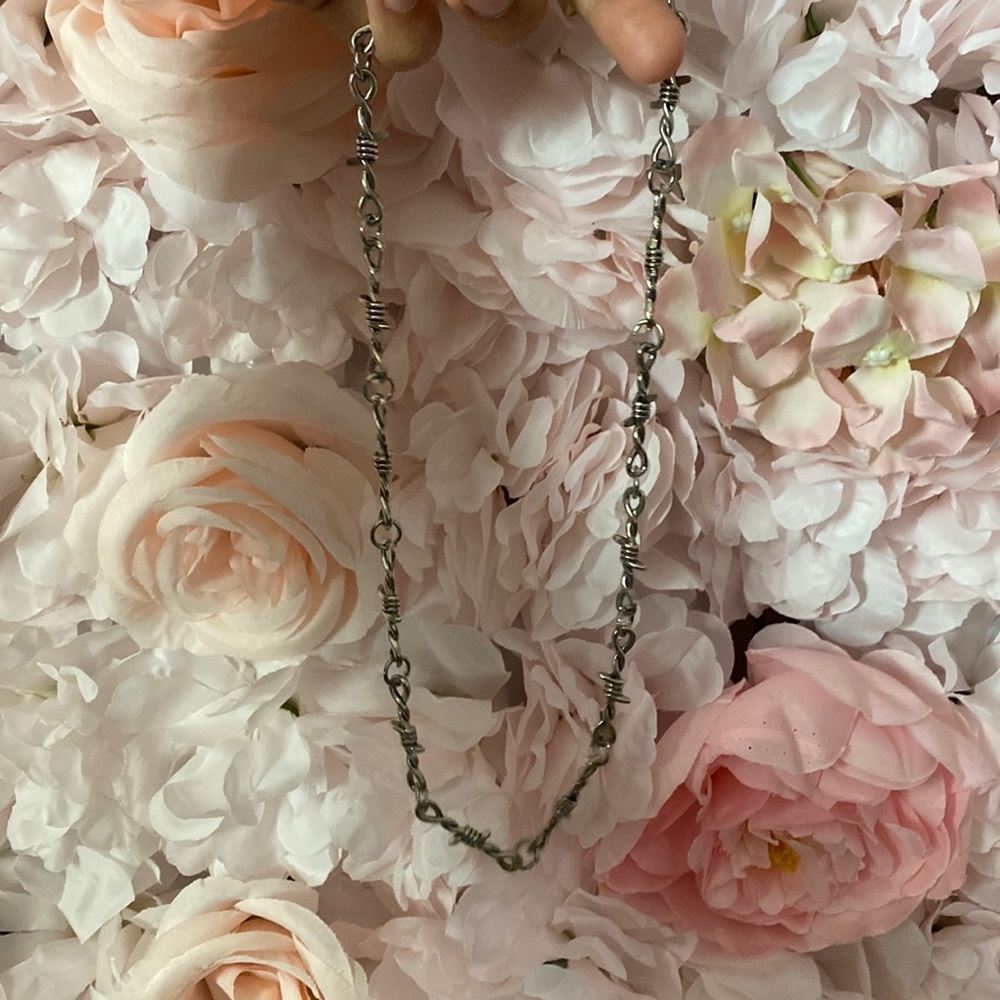 Barbed wire like necklace
